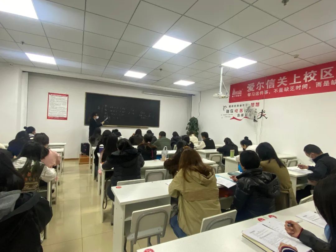 初级会计考师内容有哪些_初级会计考师内容包括哪些_初级会计师考什么内容