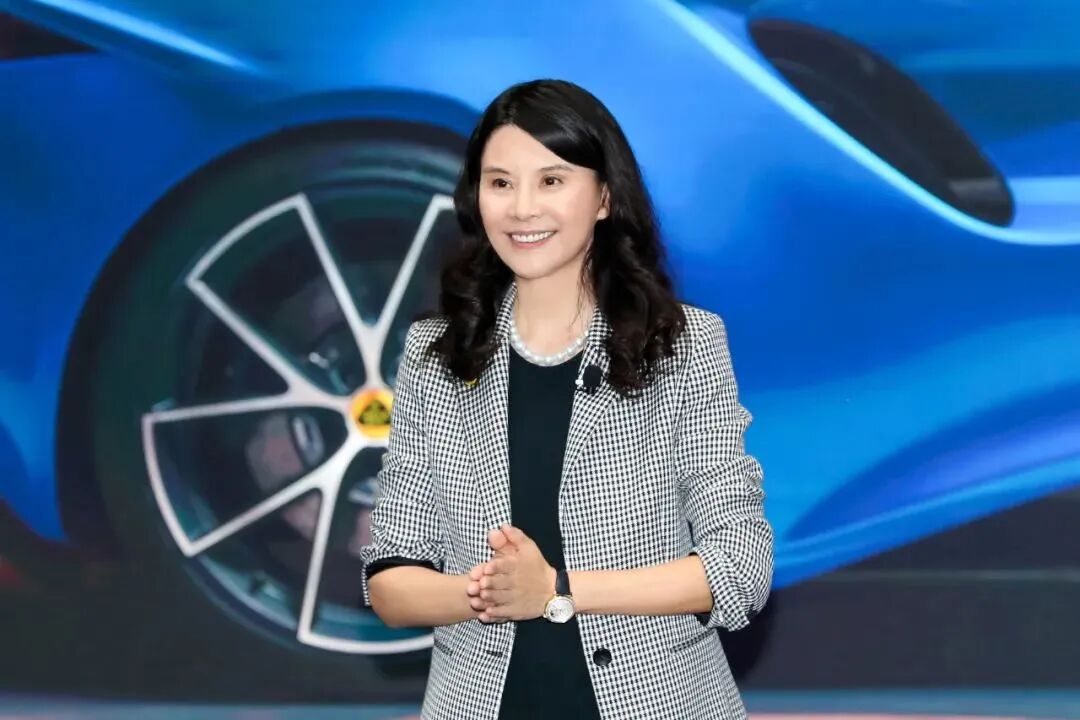 路特斯的每一款车型都追求极致：专访路特斯中国总裁毛京波