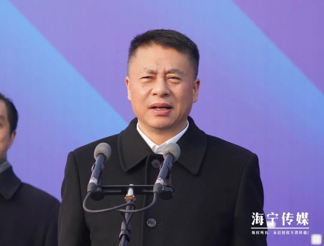 市委书记朱建军出席并宣布项目开工,市领导姚敏忠,周红霞等在主会场