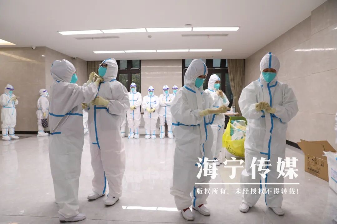 累但依然不敢睡深夜海宁这个疲惫的身影太让人心疼