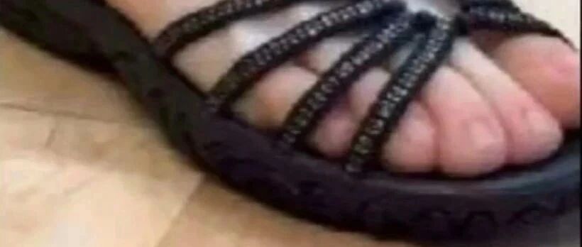 这是凉鞋？它真的凉吗？