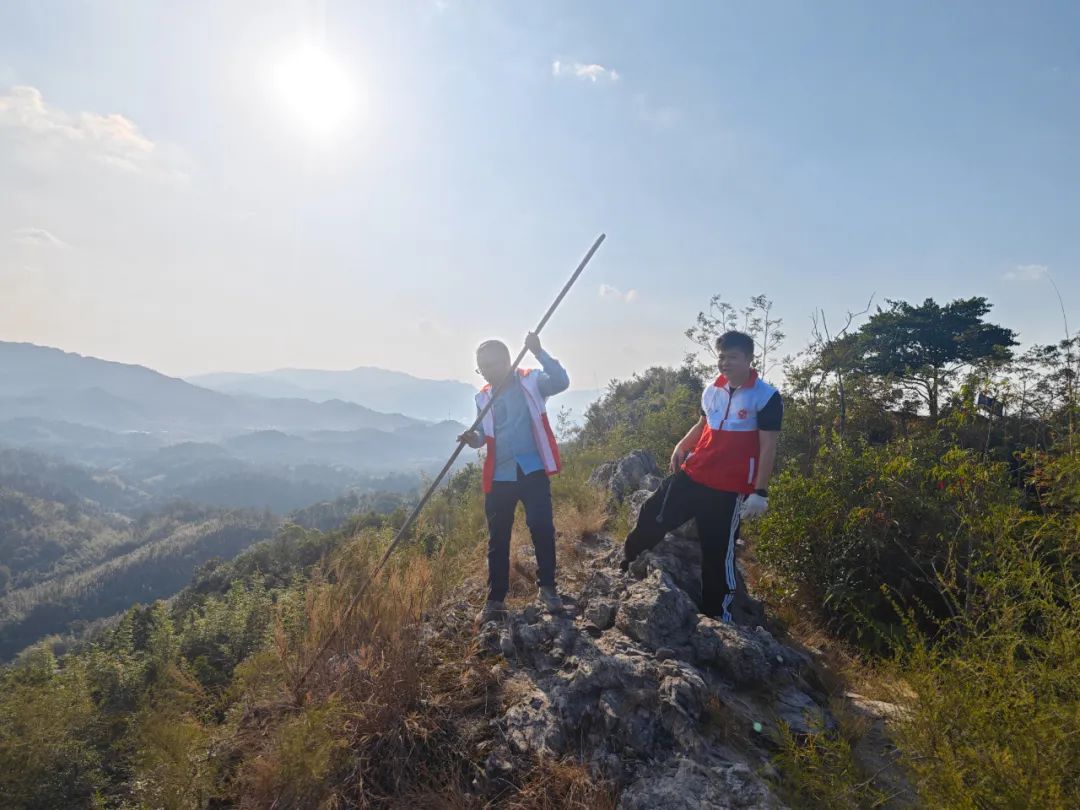 作为特色景点,许多游客慕名来到古水游竹筏,攀登马骝山,如今马骝山