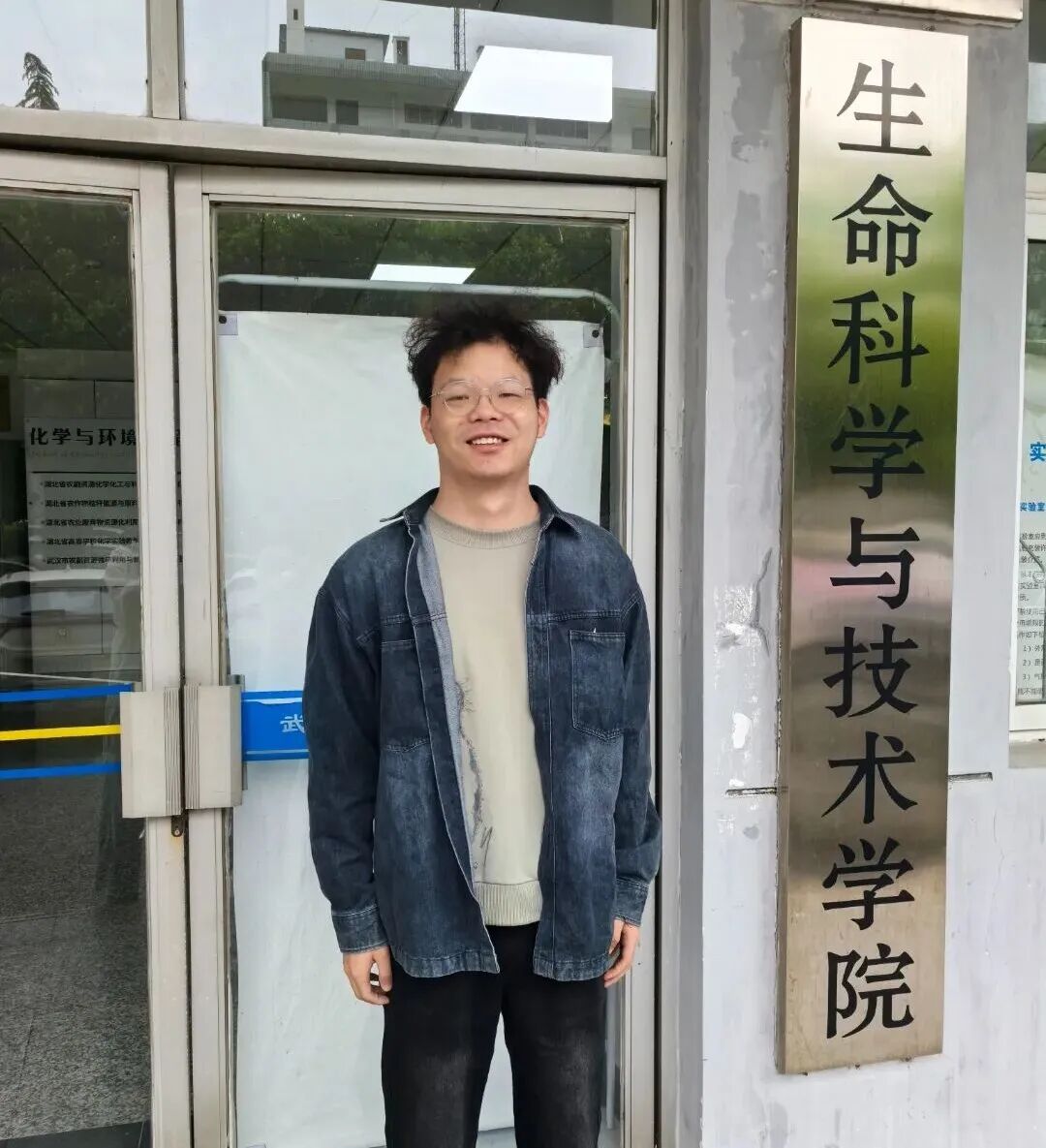 李豪.jpg