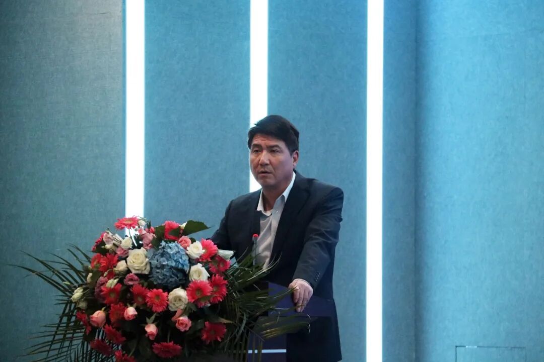 李希忠在讲话中对桔子水晶酒店入驻林州863园区表示热烈祝贺.