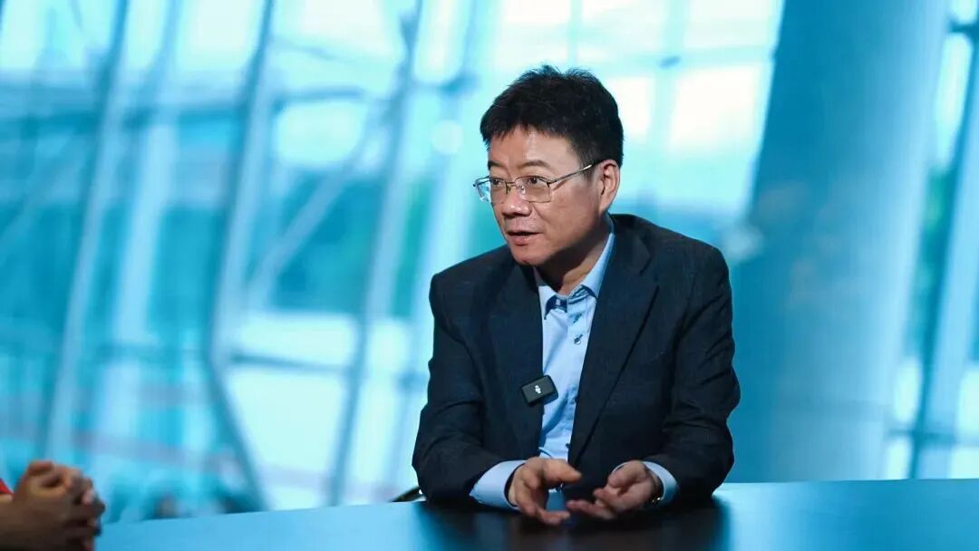 梦天家居总经理余静滨德贝实业执行总裁代伟阅生活董事长兼首席设计师