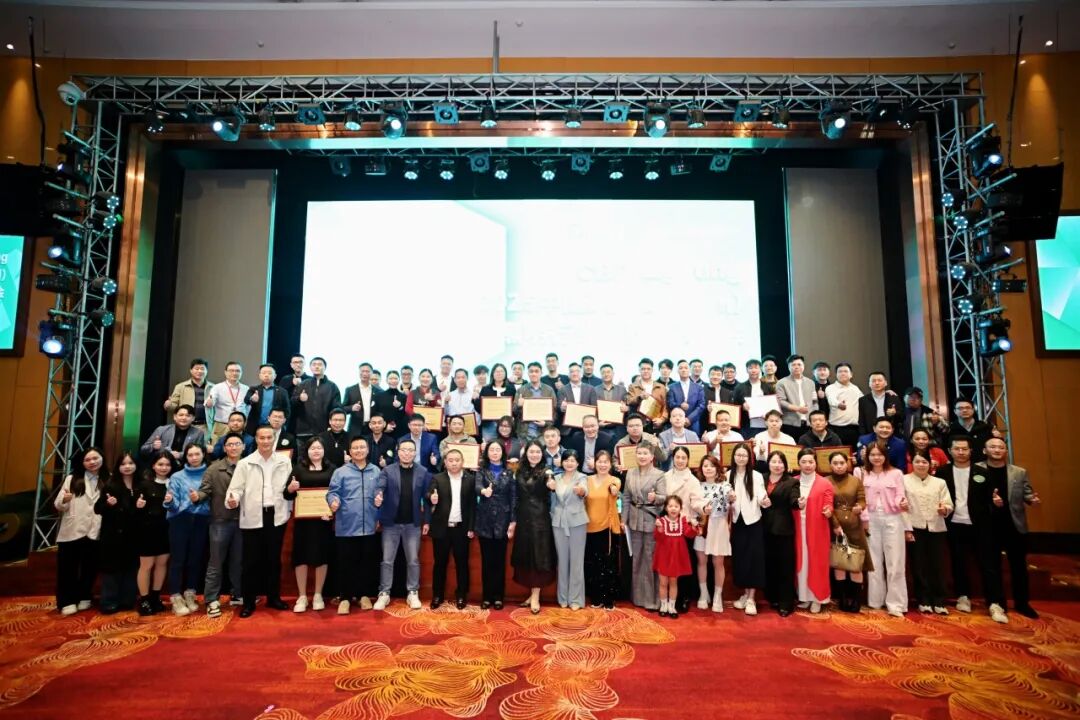 CBD广州 | 跨界智联，光启未来！CBD Lighting 2025中国建博会（广州）智能照明跨界发展大会圆满召开！