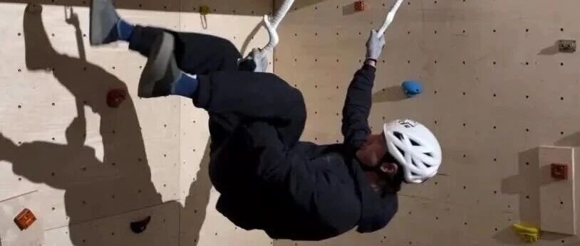 王一博与郭富城春晚斗舞后不到20小时发布攀岩视频拜年, 网友称其&ldquo;马力十足&rdquo;