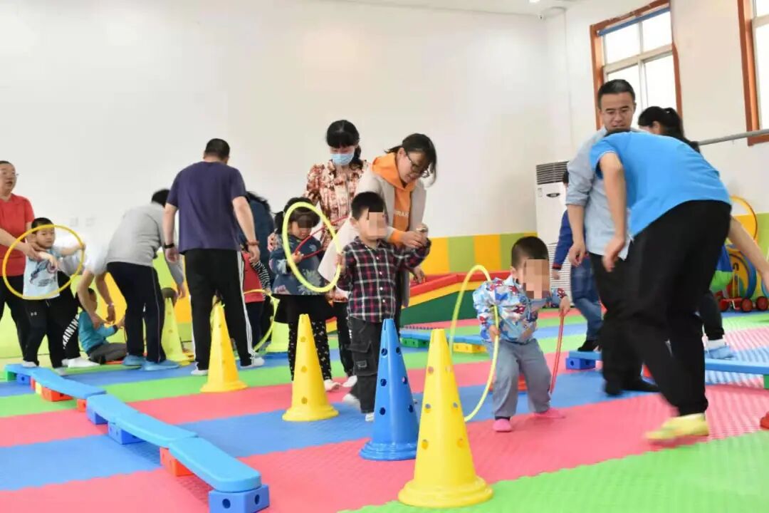 器械区有什么器械【详解】平衡木、羊角球、大滑板......这些感统器械都有什么用？_https://www.jmylbn.com_新闻资讯_第2张