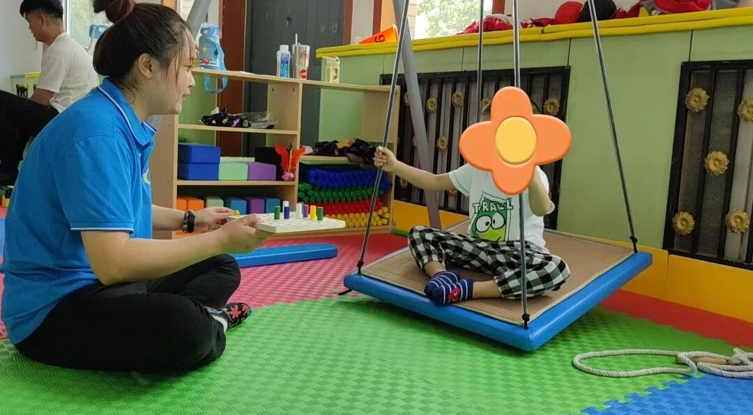 器械区有什么器械【详解】平衡木、羊角球、大滑板......这些感统器械都有什么用？_https://www.jmylbn.com_新闻资讯_第18张