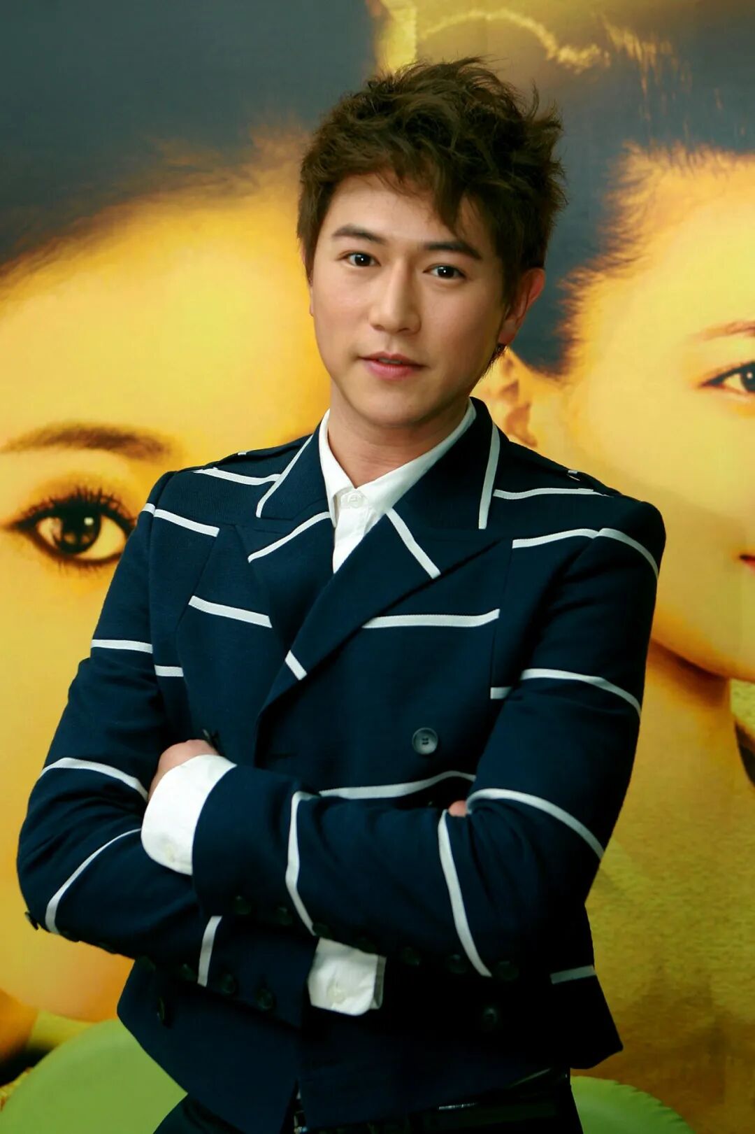 可惜6年前开始陈键锋慢慢淡出娱乐圈,他近年考获独木舟,聋人手语,幼儿