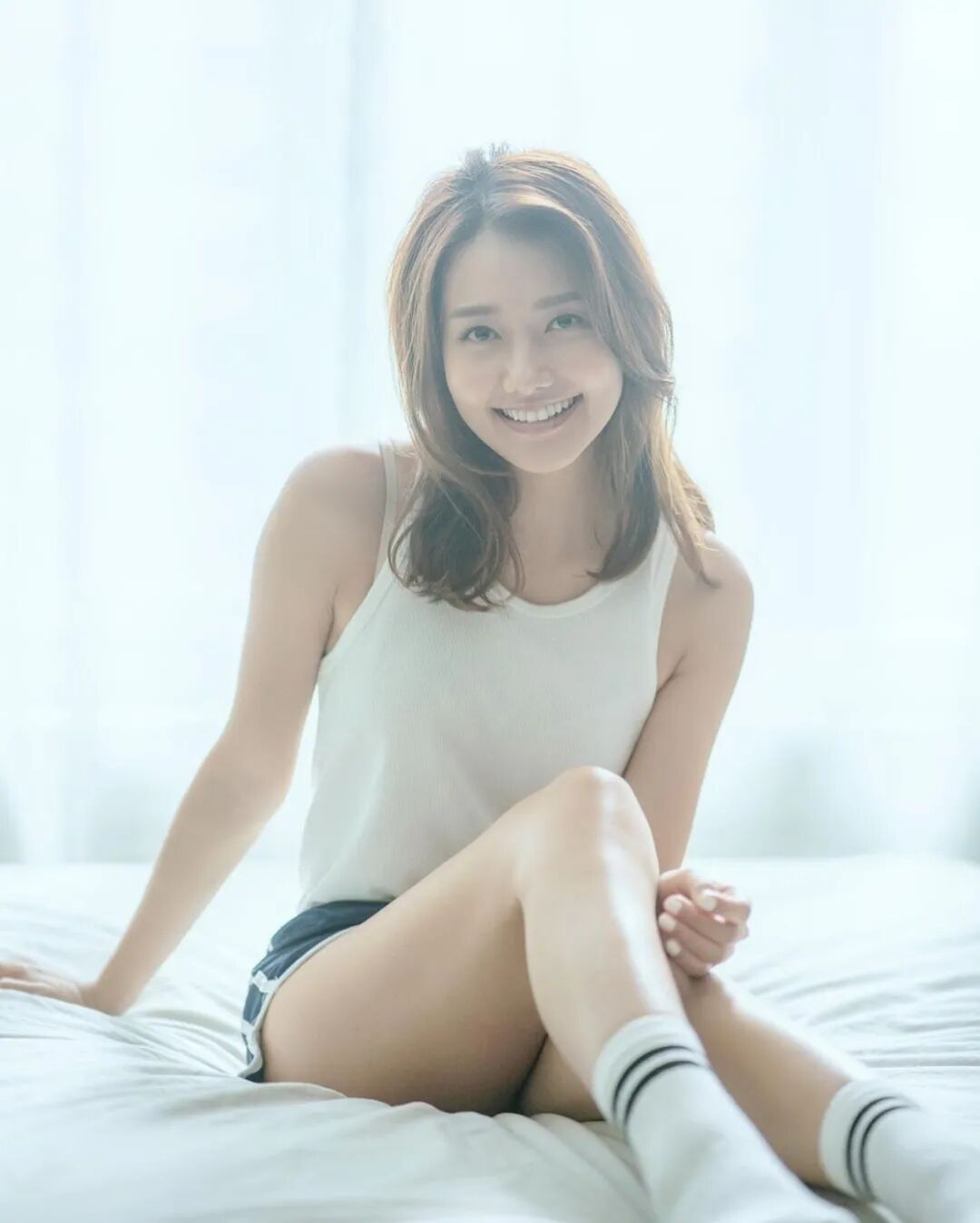 温馨在宣传时曾大赞前辈关礼杰有男人味,更开玩笑说在拍戏时有被对方