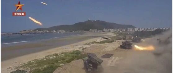 解放军东南海域演练联合登岛  引发两岸热议