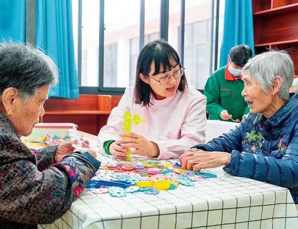 2024版健康照护师国家职业标准发布，“银发”时代长护行业迎来新机遇！