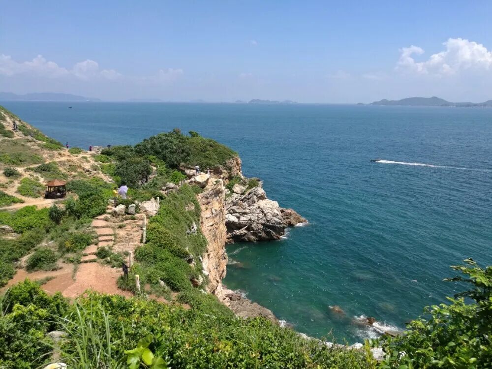 Shenzhen One Day Tour ： Dapeng Ancient City & Yangmeikeng Coastline