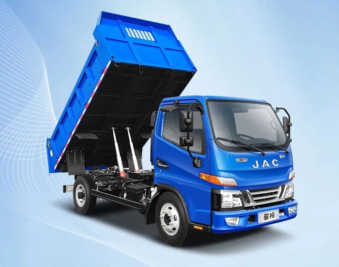 车高2.1米，160大马力，地库垃圾清运轻松跑~