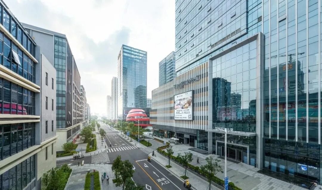 白云云筑上品开放样板间，吹风价约5万/㎡！