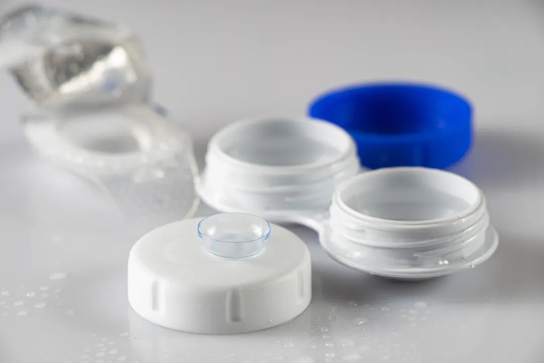 contact-lenses-4792987_640.jpg