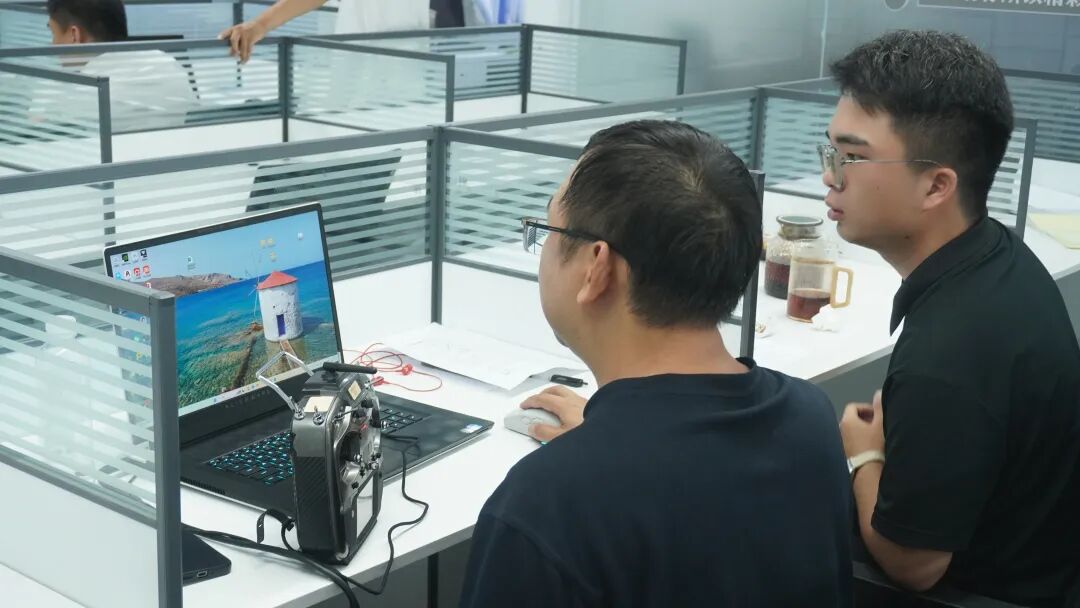 航道巡检迎来AI新变革！长江全域无人机规模化落地，持证飞手成刚需高薪岗位