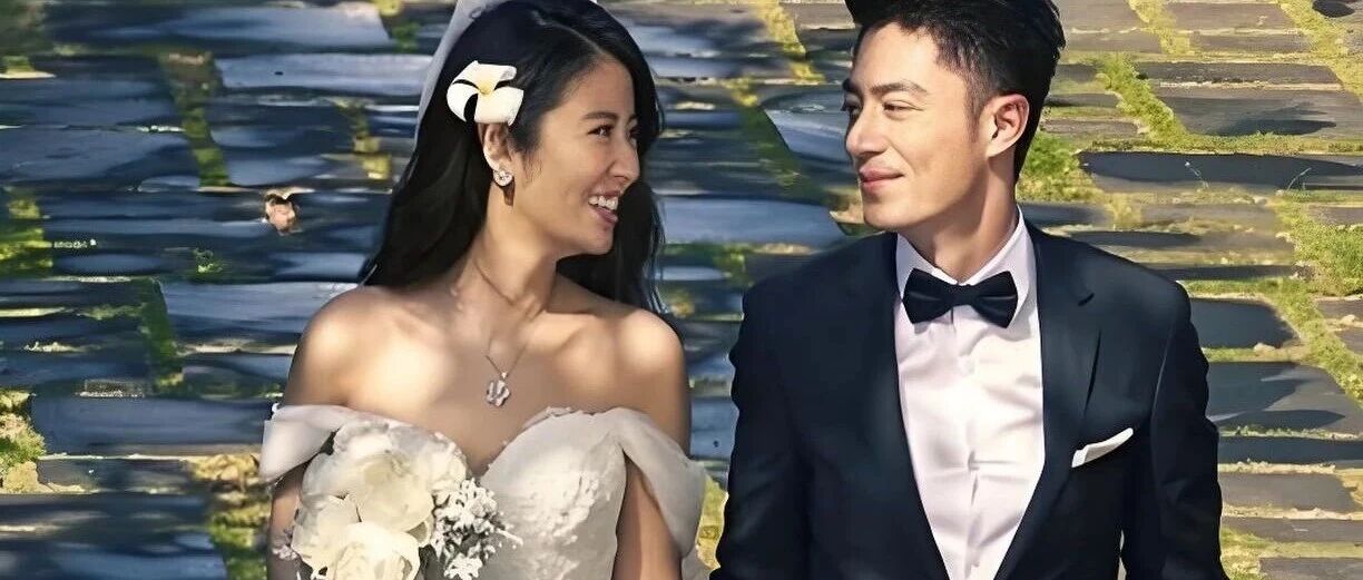 林心如霍建华为父母办金婚宴!切蛋糕画面太温馨,林父75岁状态年轻