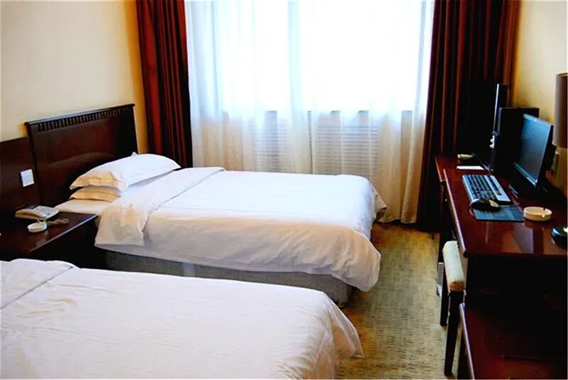 甄选延安市宝塔山对面坐房间就可以观夜景精致酒店【壶口瀑布】是黄河