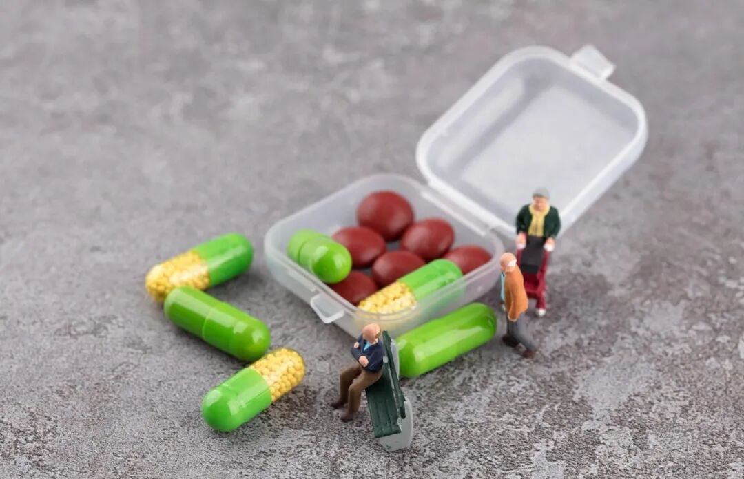 低密度1.4了，5mg的瑞舒伐他汀，能不能继续减半？