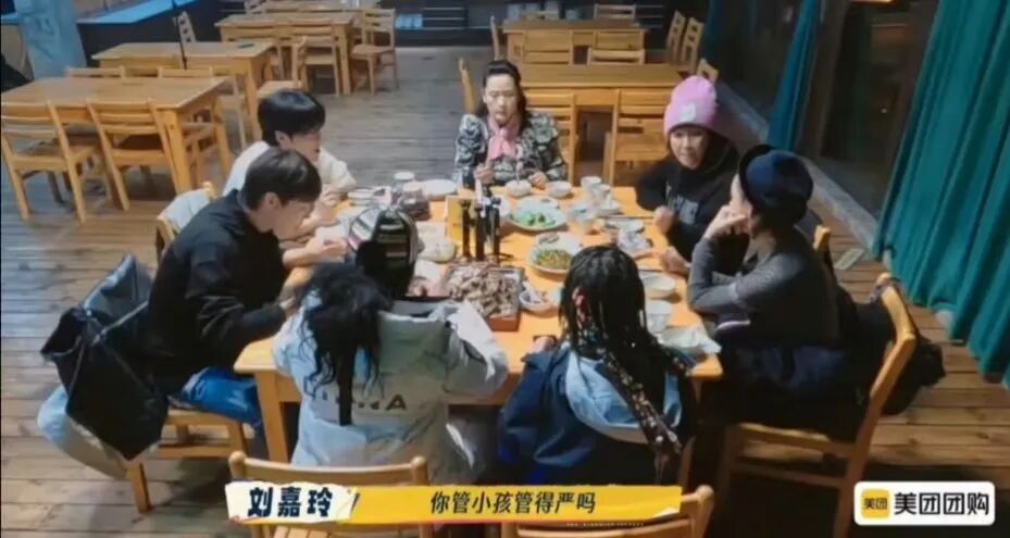 张柏芝：大儿子管我管得很凶,同样是离婚后带两个小孩，刘嘉玲无意中说出了张柏芝与王..