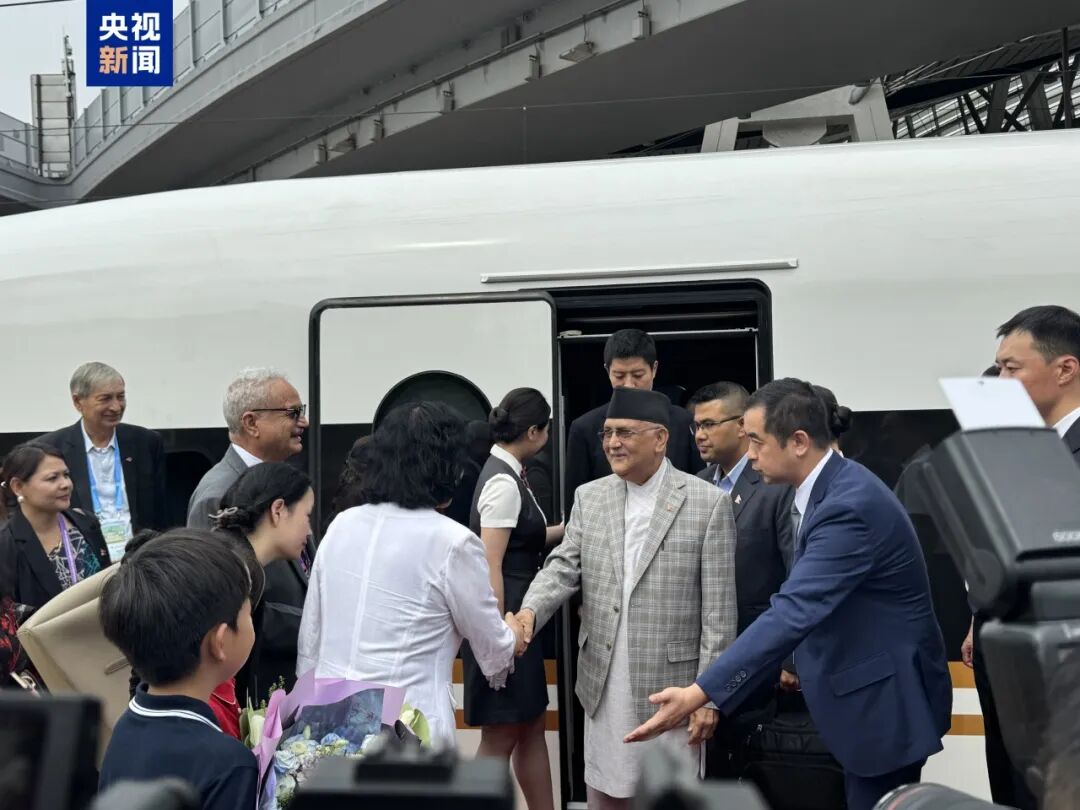 尼泊尔总理奥利抵京