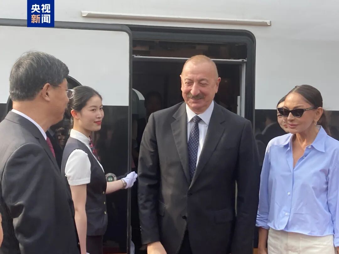 尼泊尔总理奥利抵京