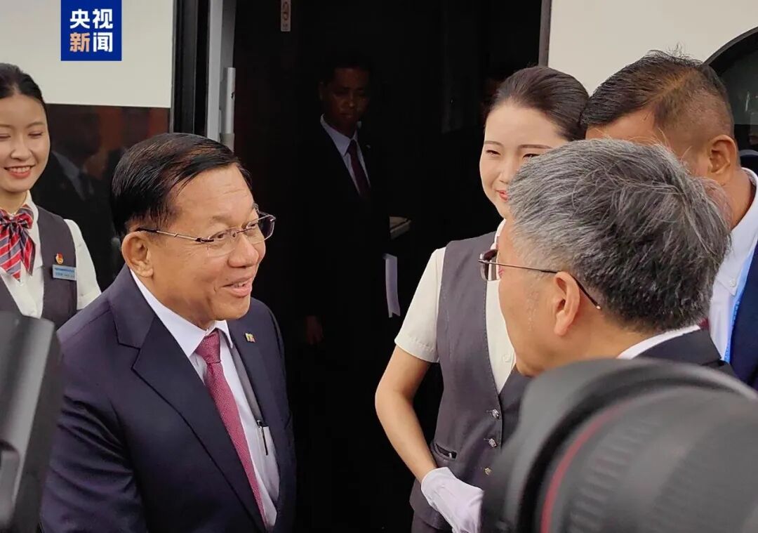 尼泊尔总理奥利抵京
