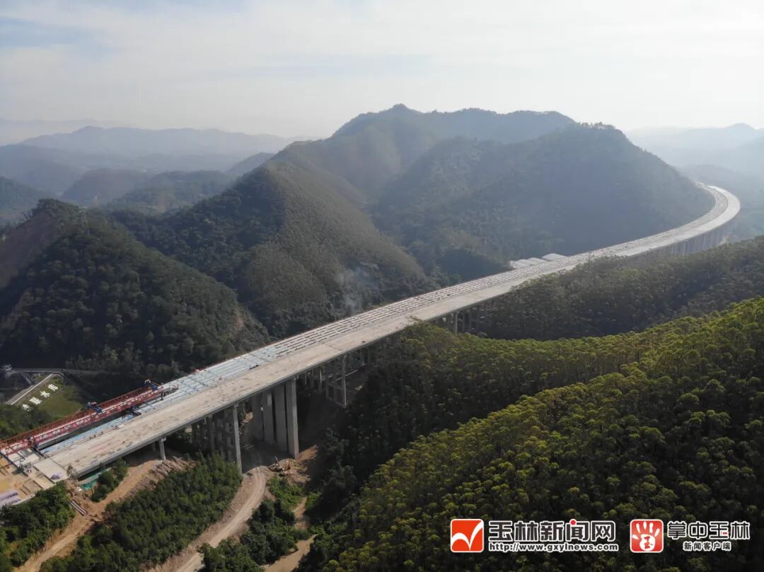 南玉珠高速建设迎重要节点 - 政务要闻 - 广西玉林市交通运输局网站