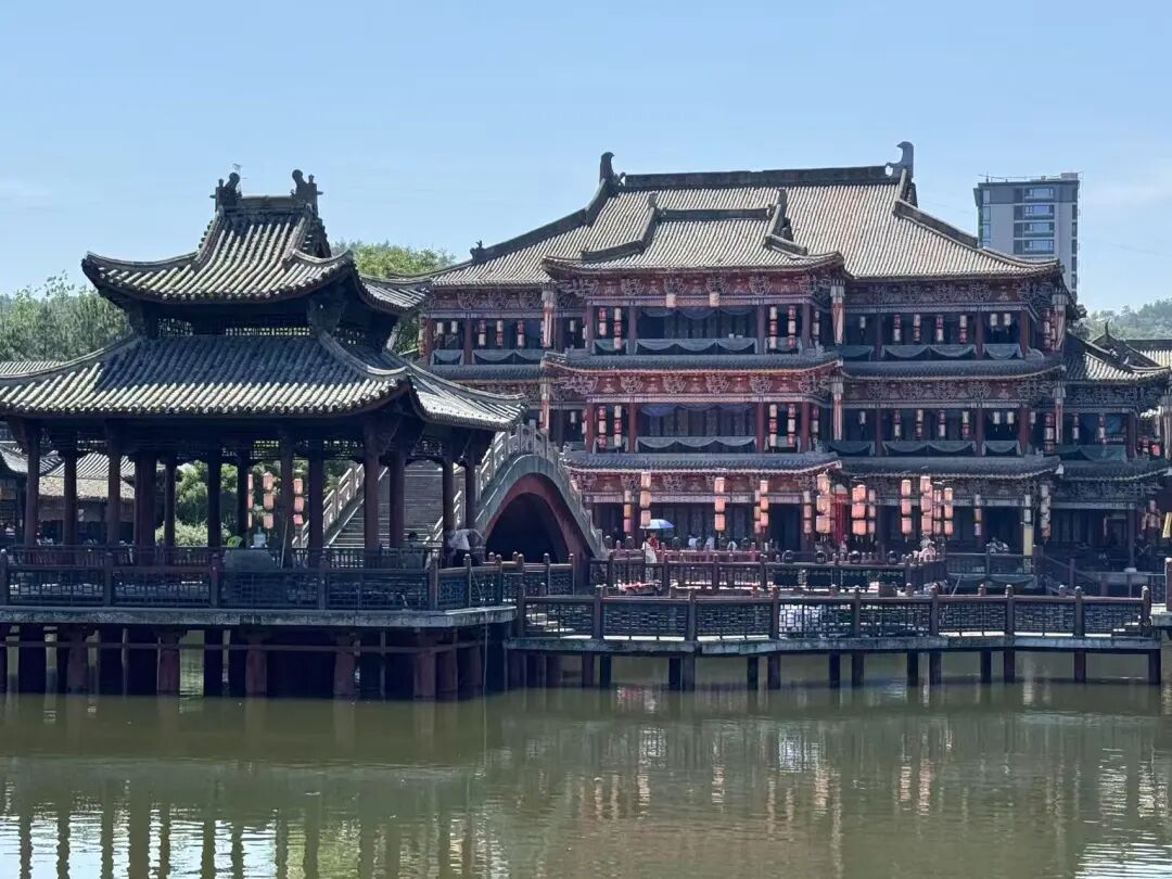 挖到“江南第一早茶地”，私藏24℃的山水秘境，古村野过松阳，小吃多达300+种！