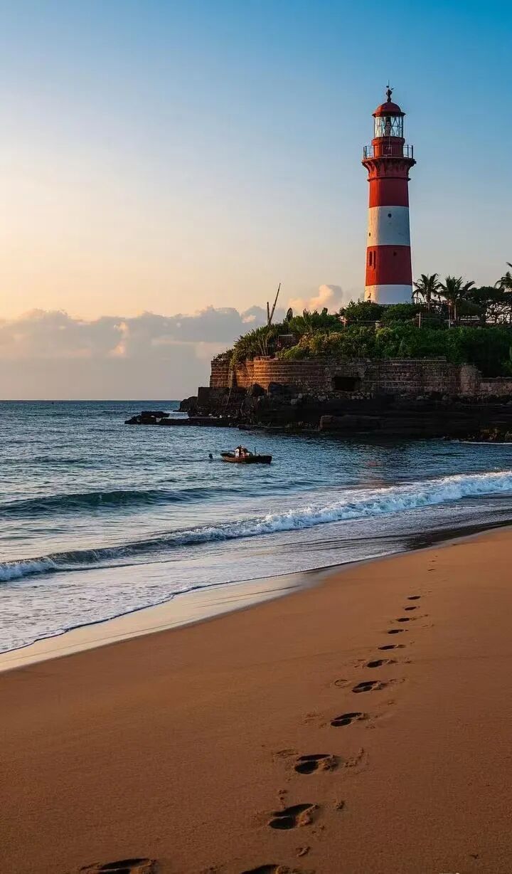 国内唯一可观鲸的海滨慢城，比三亚人少便宜，路的尽头就是海，超适合度假！