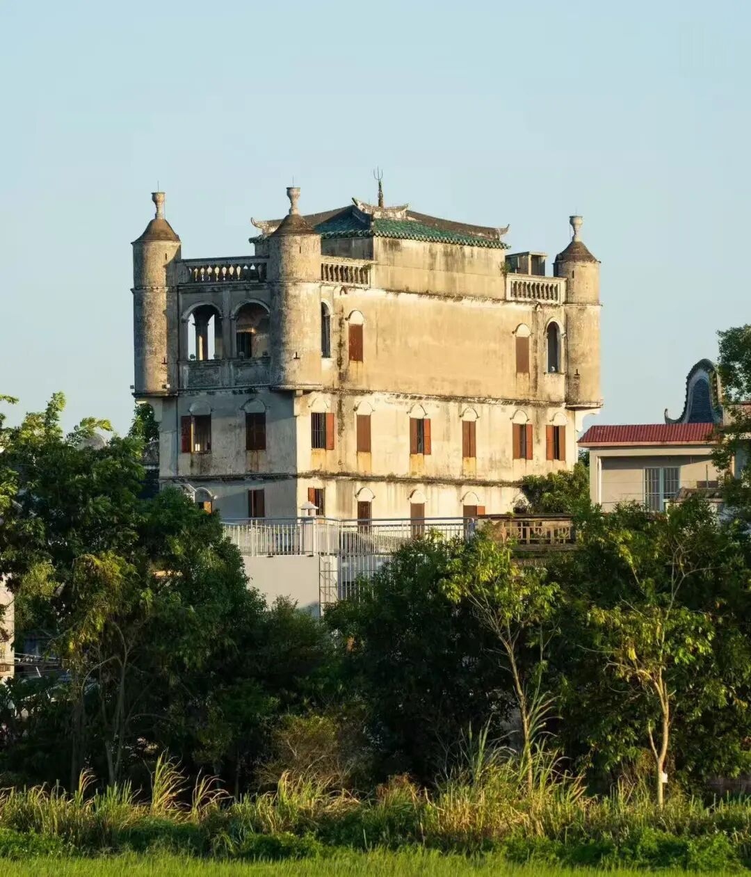 7元吃鲍鱼，10元嗦粉，比厦门清新，比广州好吃，这座小城10月去刚刚好！