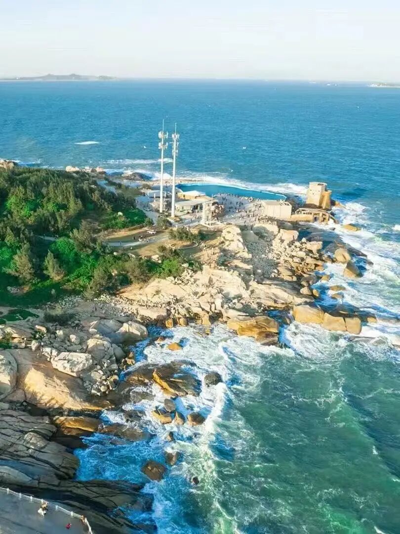 国内最具生活感的海滨老城，秋季看海不输威海，人均10块吃一顿，冷门又好逛