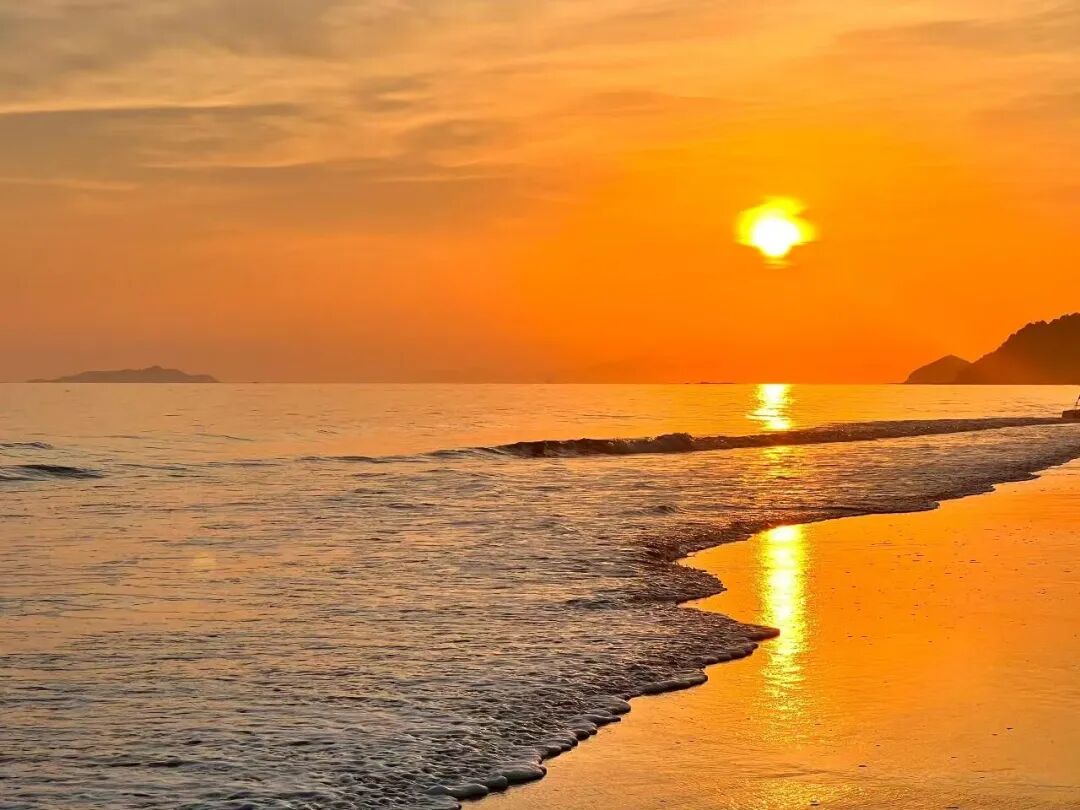 国内最具生活感的海滨老城，秋季看海不输威海，人均10块吃一顿，冷门又好逛