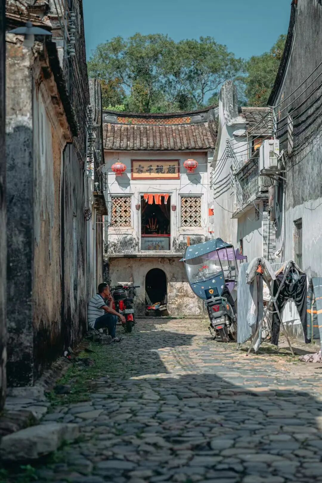 国内最具生活感的海滨老城，秋季看海不输威海，人均10块吃一顿，冷门又好逛