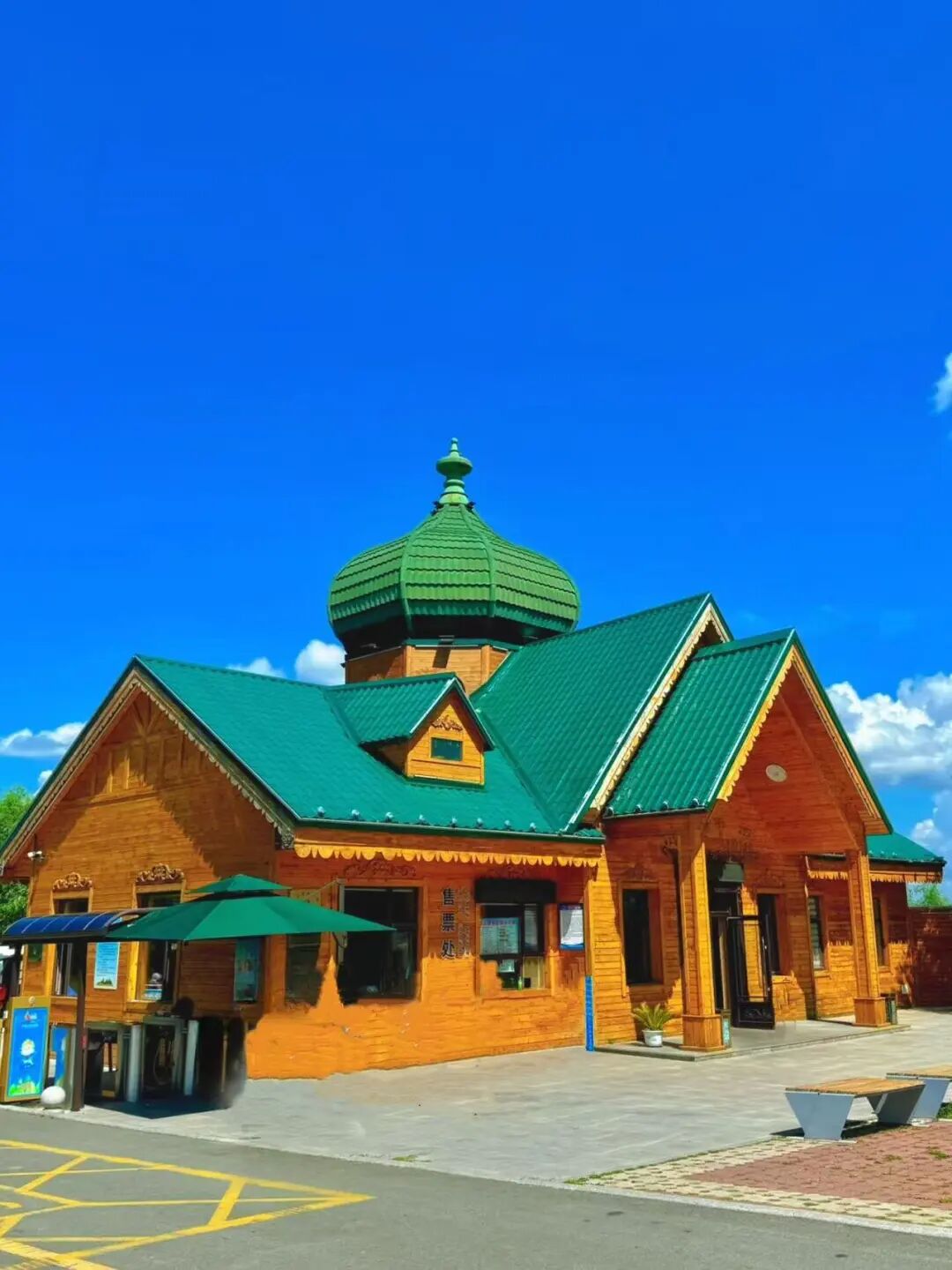 中俄互免签证后，火了的这座老城！满街俄罗斯人，高呼物价太便宜，却冷门到0攻略！