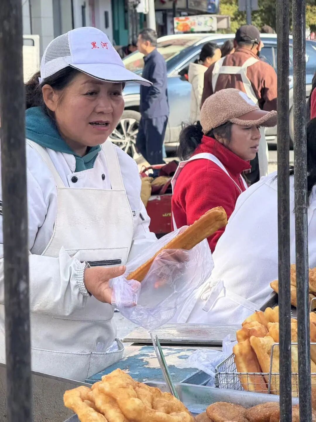 中俄互免签证后，火了的这座老城！满街俄罗斯人，高呼物价太便宜，却冷门到0攻略！