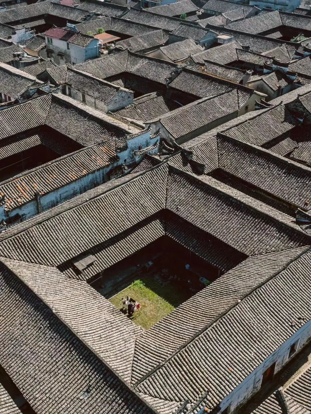 堪称人间仙境，央视多次点名推荐，不费钱不需攻略，倦了就来小住几天