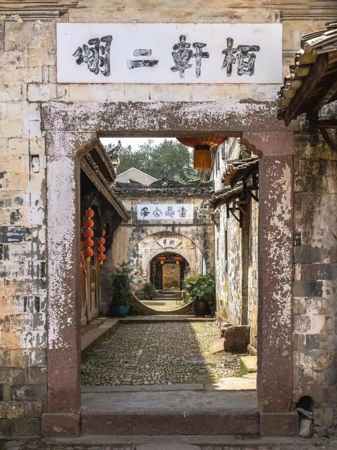 堪称人间仙境，央视多次点名推荐，不费钱不需攻略，倦了就来小住几天