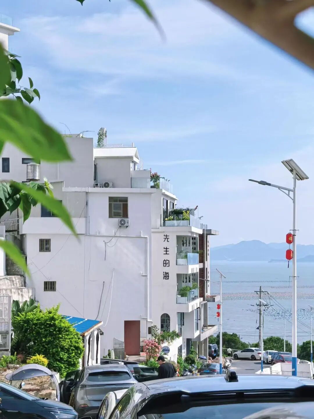 十一反向游的山海小城，人少景美，坐拥中国最美海岸线，人均50+海鲜随心吃