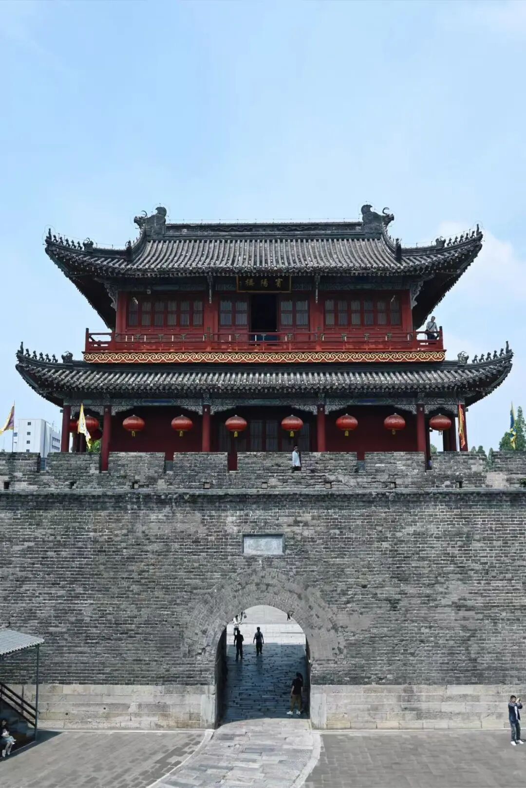 高铁1.5h直达，清晨被白酒火锅唤醒，这座存在感为0的老城有100种过早方式！