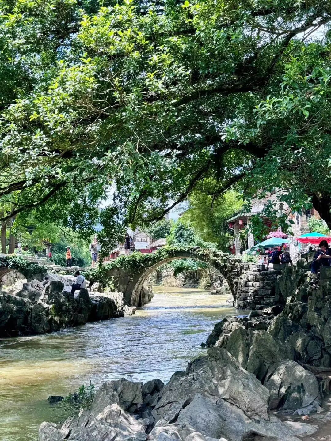 适合小住三五天的绝美古镇，不费钱不需攻略，和当地人一起享受慢生活！