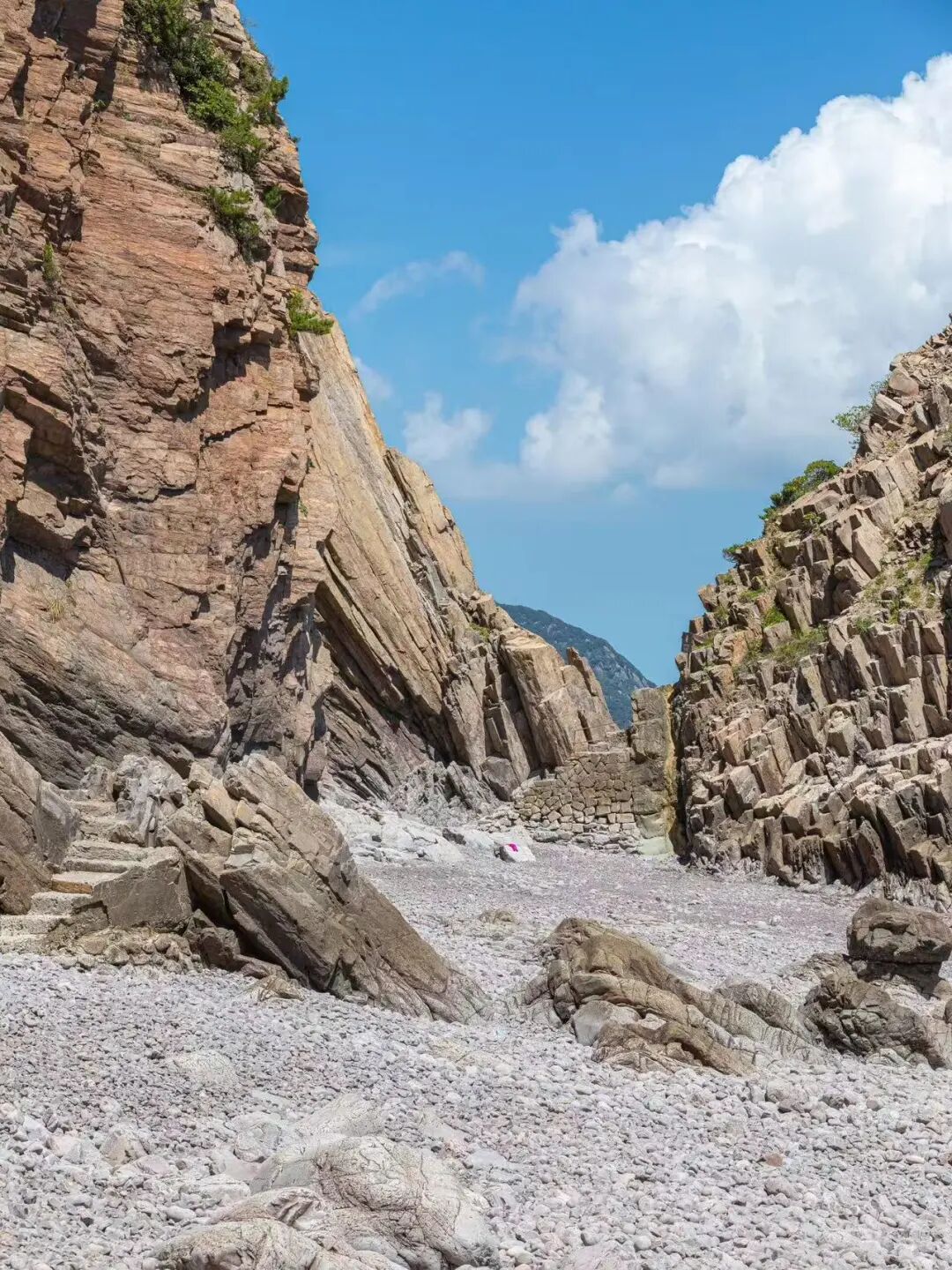 去了趟“梭子蟹之乡”，岛屿不输三亚，开渔季海鲜肥美便宜到哭，人均500玩3天！