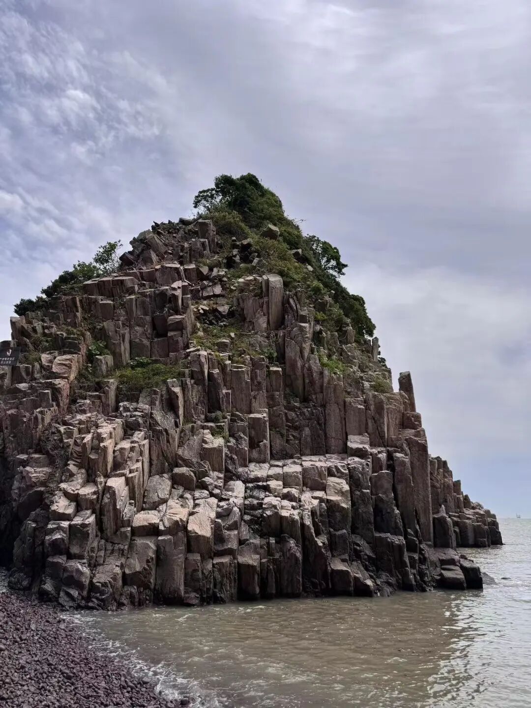 去了趟“梭子蟹之乡”，岛屿不输三亚，开渔季海鲜肥美便宜到哭，人均500玩3天！