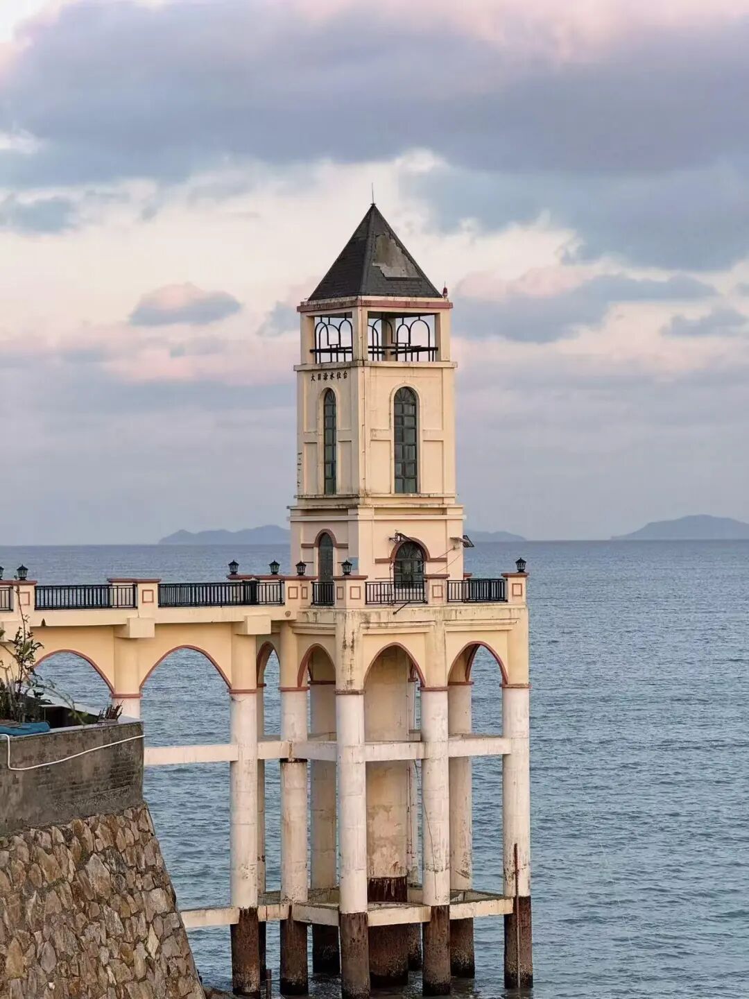 去了趟“梭子蟹之乡”，岛屿不输三亚，开渔季海鲜肥美便宜到哭，人均500玩3天！