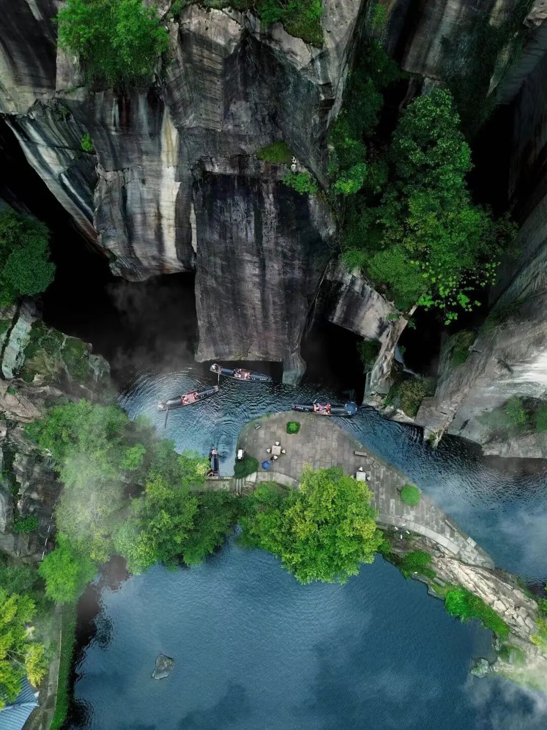 中国最“臭”的城市：臭晕游客，吃吐无数人！比柳州还“上头”，却让鲁迅表白！穷游必去，比苏杭更诗意