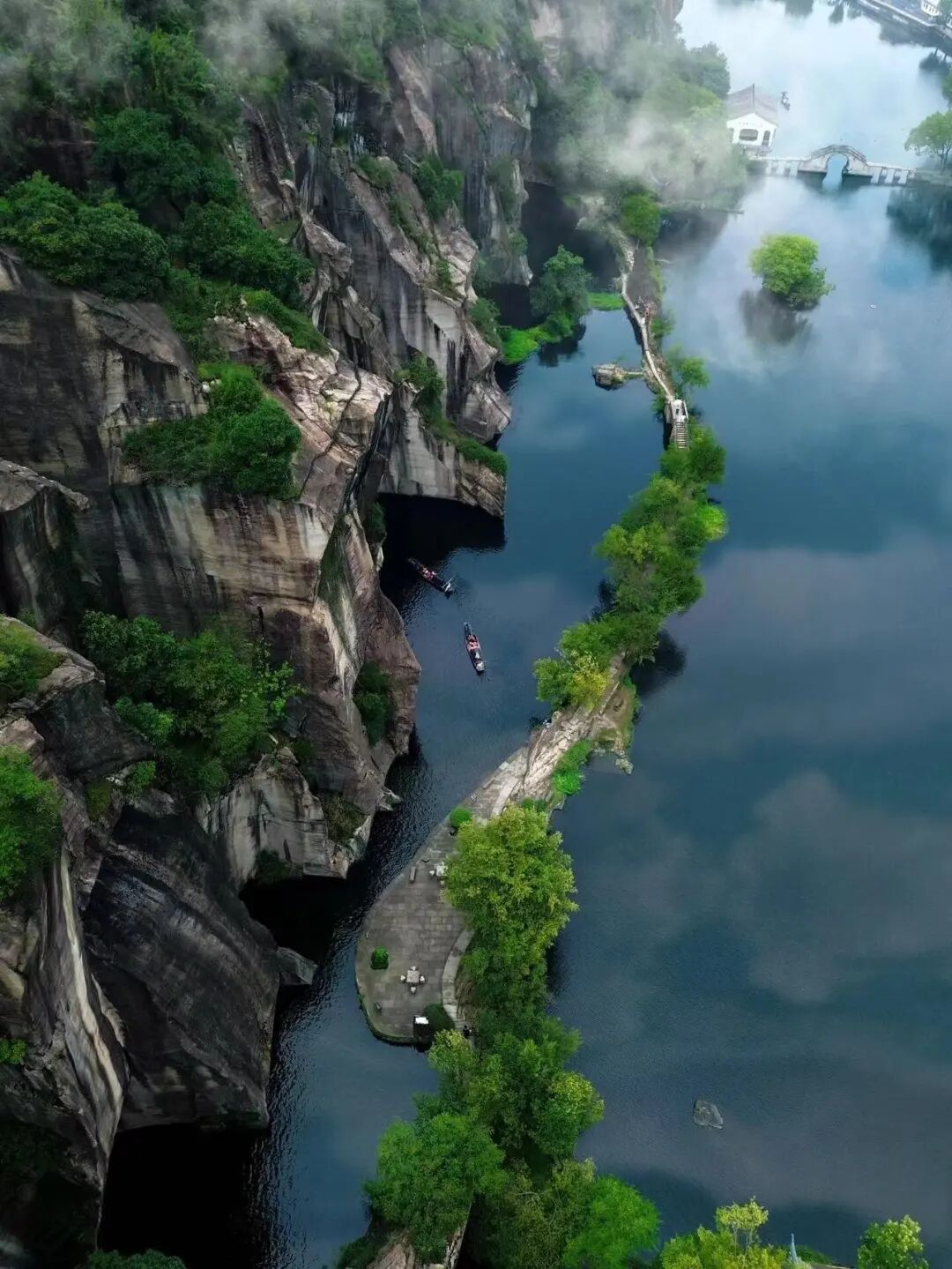 中国最“臭”的城市：臭晕游客，吃吐无数人！比柳州还“上头”，却让鲁迅表白！穷游必去，比苏杭更诗意