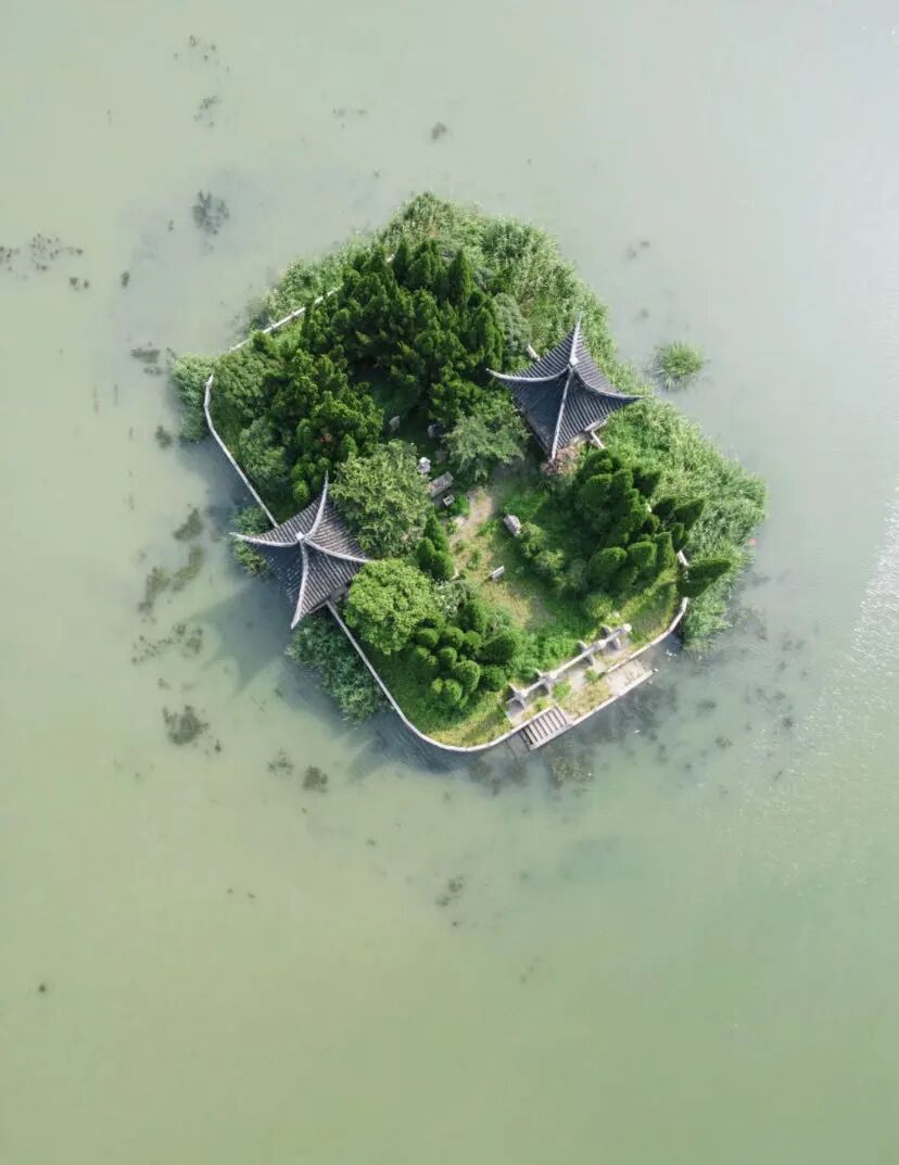 不是乌镇，不是周庄，这个被严重低估的避世古镇，不费钱，不需要攻略！800元就能玩到爽