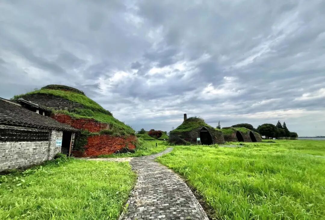 不是乌镇，不是周庄，这个被严重低估的避世古镇，不费钱，不需要攻略！800元就能玩到爽